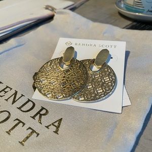 Kendra Scott brushed gold earrings